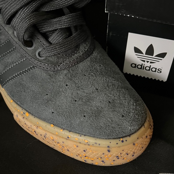 Adidas Lakers x The Hundreds Shoe - Picture 3 of 15